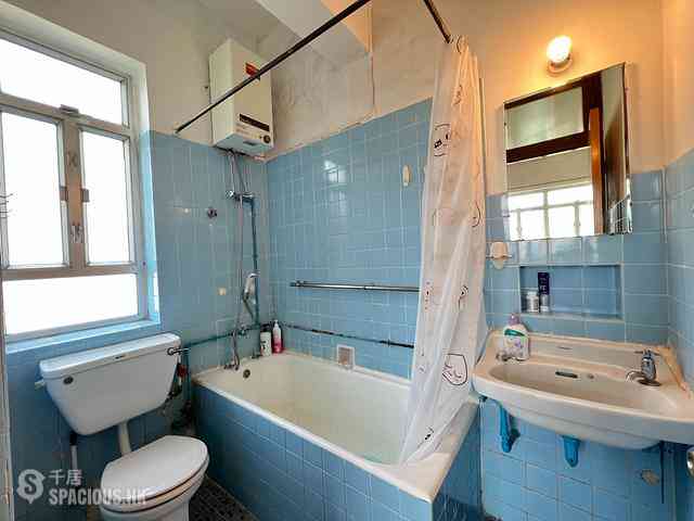 Happy Valley - 141-143, Blue Pool Road 06