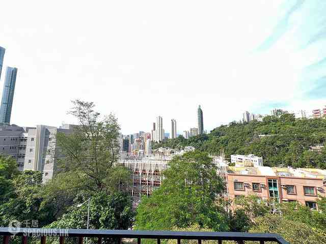 Happy Valley - 141-143, Blue Pool Road 13