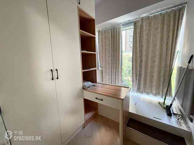 Tung Chung - Century Link Phase 1 Tower 6B 03
