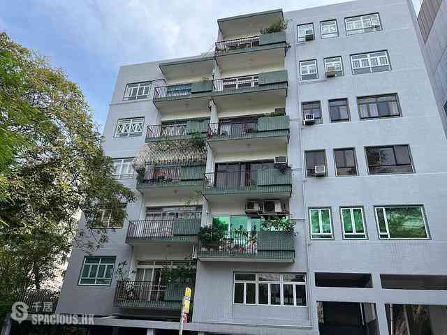 Happy Valley - 141-143, Blue Pool Road 27