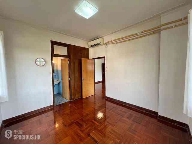 Happy Valley - 141-143, Blue Pool Road 12