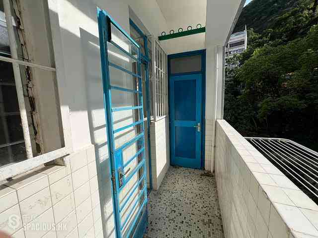 Happy Valley - 141-143, Blue Pool Road 22