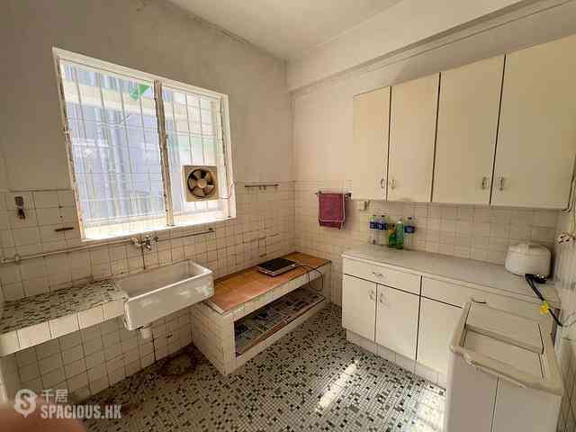 Happy Valley - 141-143, Blue Pool Road 19