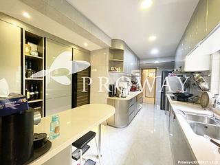 Pok Fu Lam - Baguio Villa Block 44 07