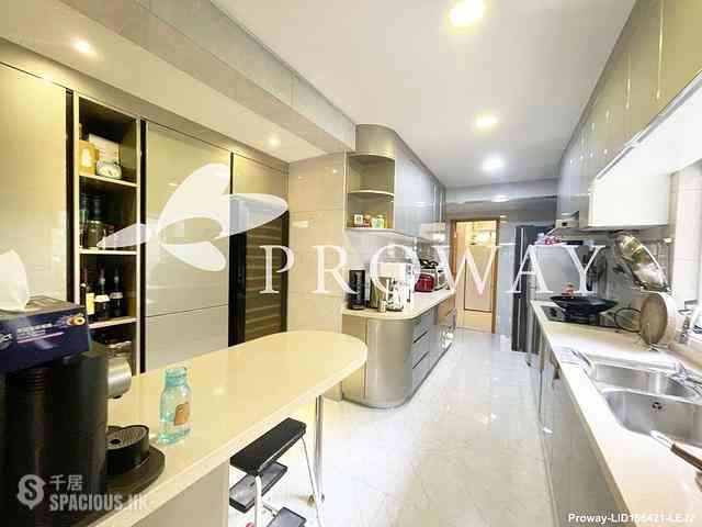 Pok Fu Lam - Baguio Villa Block 44 07