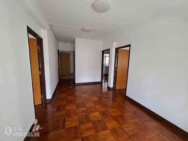 Mid Levels West - Hing Wah Mansion Block B 02