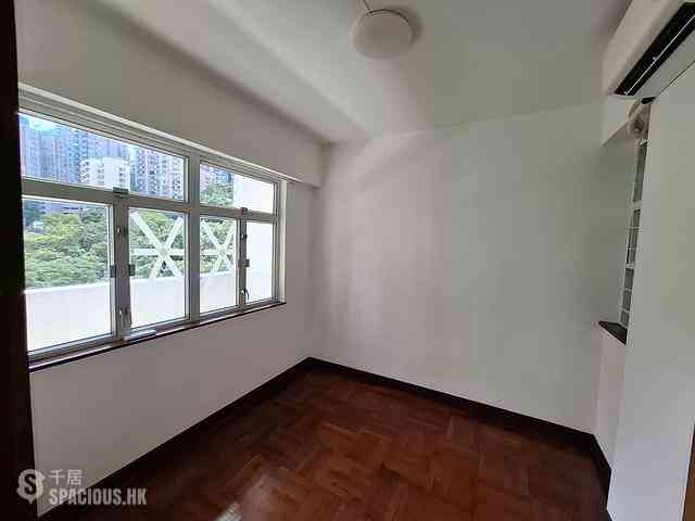 Mid Levels West - Hing Wah Mansion Block B 04