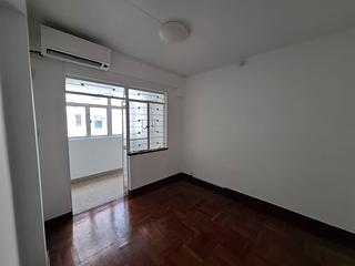 Mid Levels West - Hing Wah Mansion Block B 07