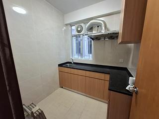 Mid Levels West - Hing Wah Mansion Block B 10