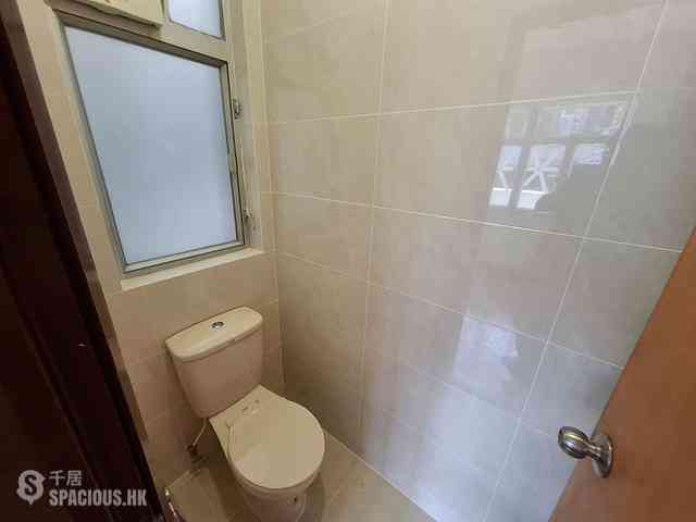Mid Levels West - Hing Wah Mansion Block B 11