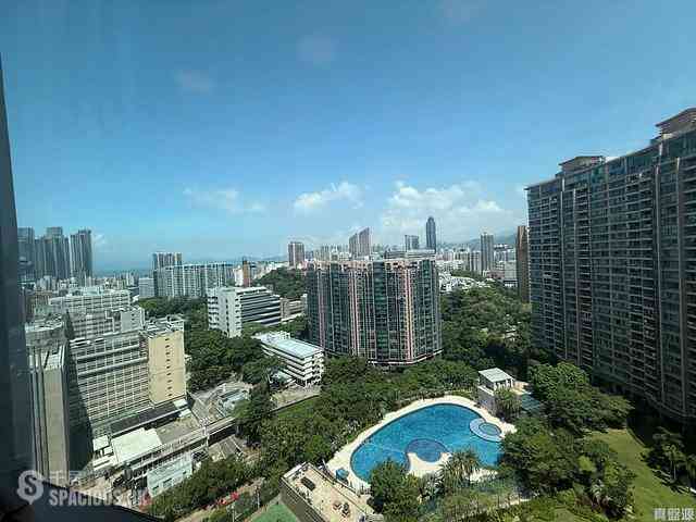 Yau Ma Tei - Parc Palais Block 3 01