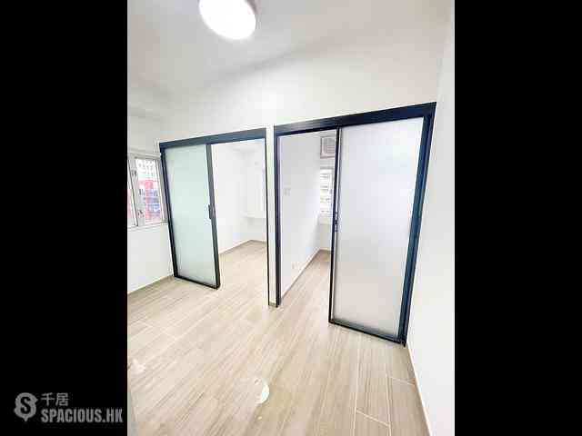 Mong Kok - Sun Hing Building 02