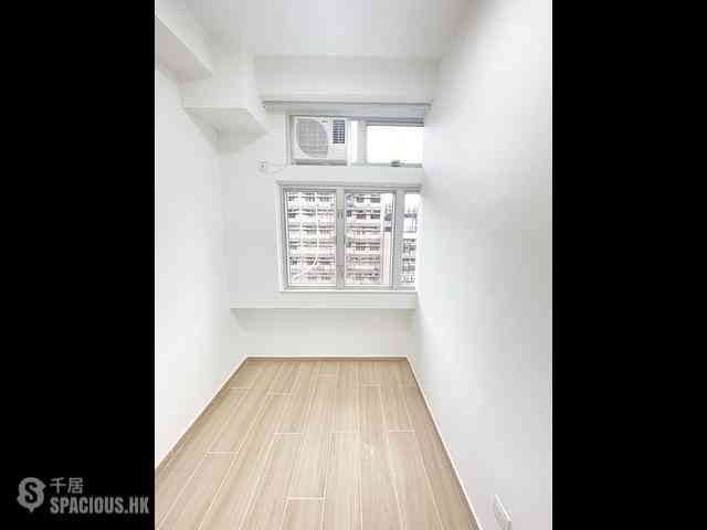 Mong Kok - Sun Hing Building 05