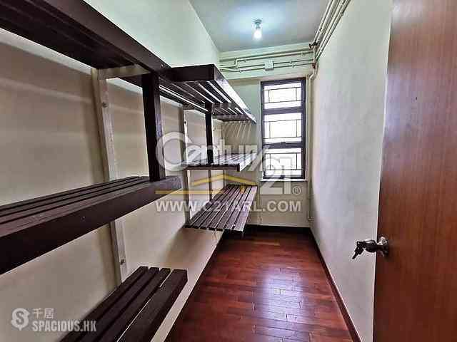 Yau Ma Tei - Wylie Court Block C 04