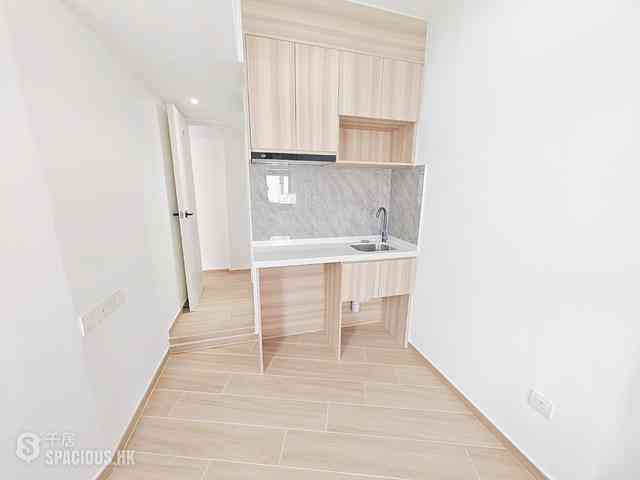 Jordan - New Lucky House 01