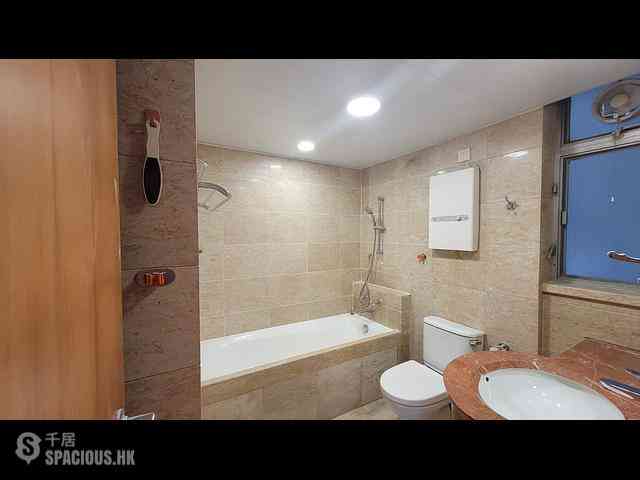 West Kowloon - The Waterfront Phase 2 Block 5 03