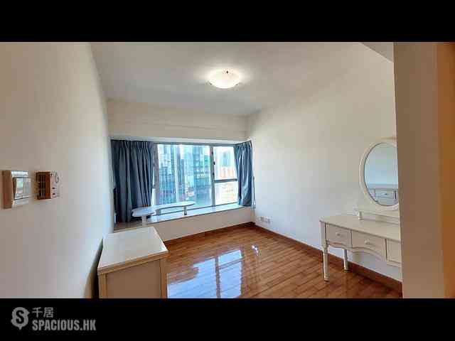 West Kowloon - The Waterfront Phase 2 Block 5 05