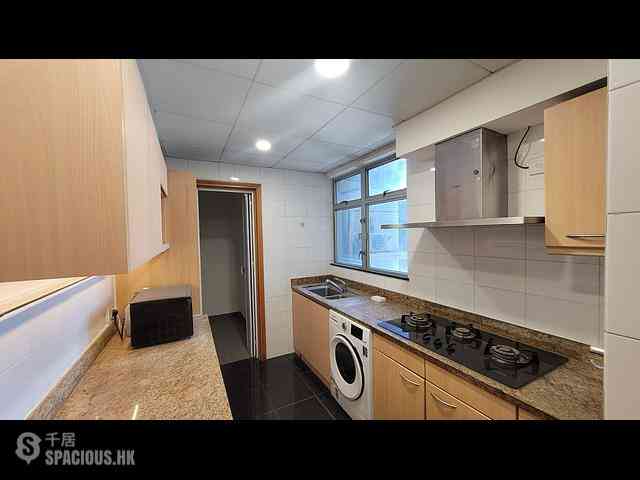 West Kowloon - The Waterfront Phase 2 Block 5 08