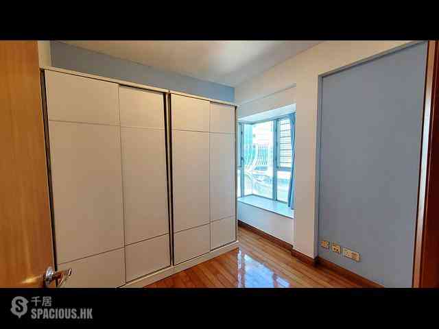 West Kowloon - The Waterfront Phase 2 Block 5 09