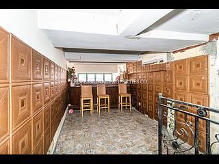 Central - 50, Gage Street 04