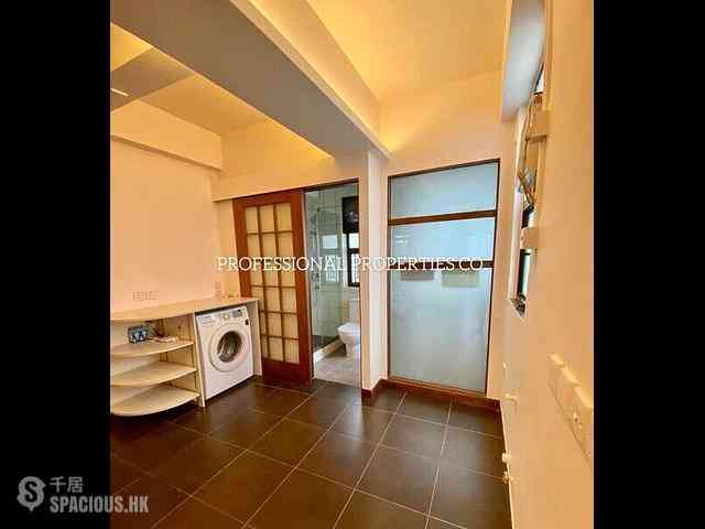 Sai Ying Pun - Tak Yan Building 09