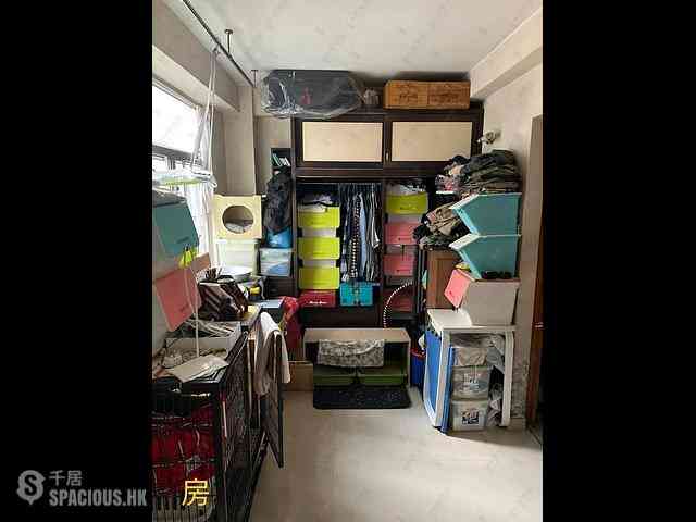 Sai Ying Pun - Wing Cheung Building 06
