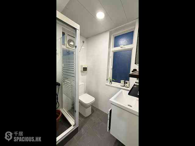 Sai Ying Pun - 25, High Street 04