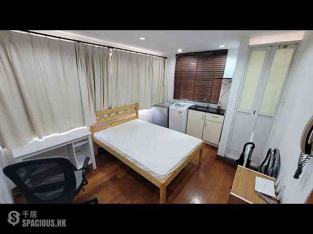 Sai Ying Pun - Wing Lee Building 02