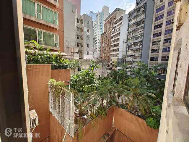 Central - 73, Connaught Road West 08