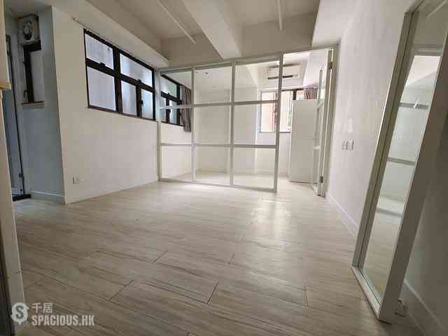Central - 73, Connaught Road West 16