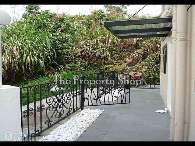 Clear Water Bay - Seacrest Villas 11