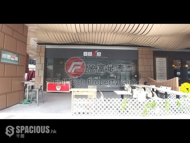 Wan Chai - Causeway Centre 01