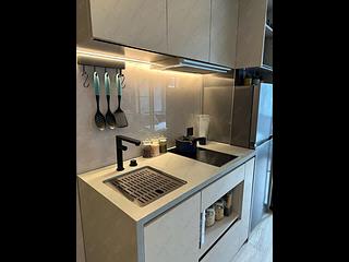 Central - 108-110, Wellington Street 02