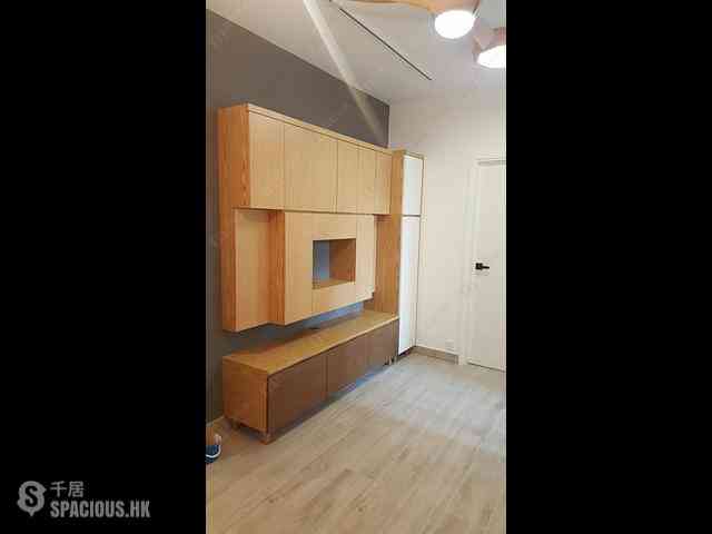 Tsuen Wan - Tsuen King Garden Phase 1 Block 2 01