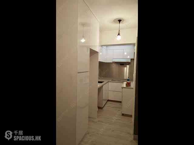 Tsuen Wan - Tsuen King Garden Phase 1 Block 2 06