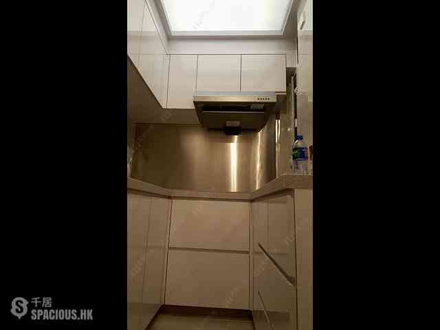 Tsuen Wan - Tsuen King Garden Phase 1 Block 2 07