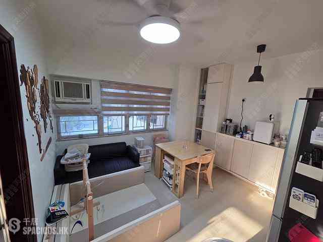 Tsuen Wan - Tsuen King Garden Phase 1 Block 5 02
