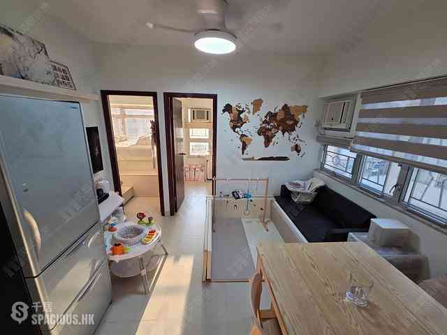 Tsuen Wan - Tsuen King Garden Phase 1 Block 5 03