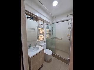 Tsuen Wan - Tsuen King Garden Phase 1 Block 5 05