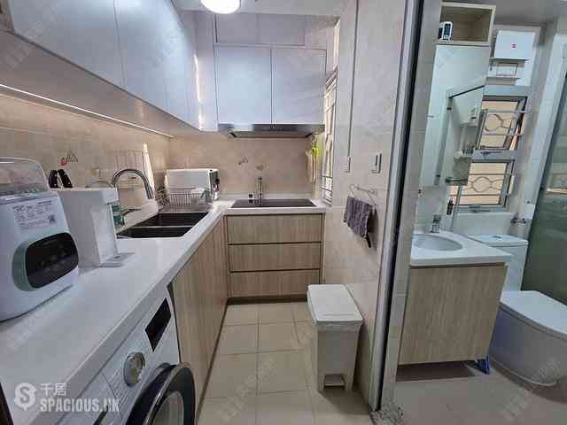 Tsuen Wan - Tsuen King Garden Phase 1 Block 5 10