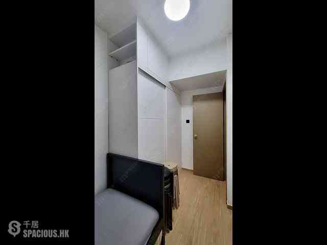 Tsuen Wan - Tsuen King Garden Phase 1 Block 5 02