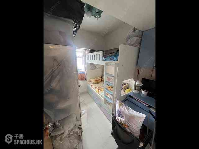 Tsuen Wan - Tsuen King Garden Phase 1 Block 3 02