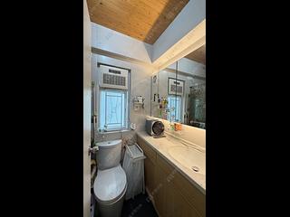 Tsuen Wan - Tsuen King Garden Phase 1 Block 7 05