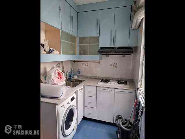 Tsuen Wan - Tsuen King Garden Phase 1 Block 3 09