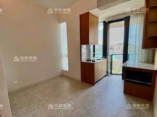 Quarry Bay - The Holborn 02