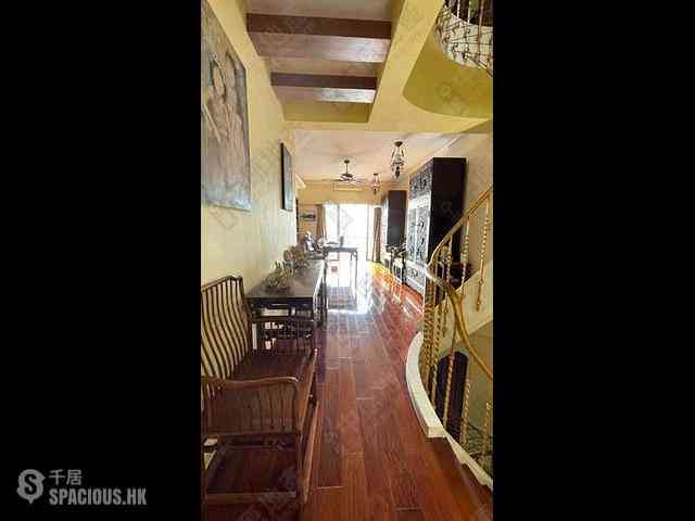 Pok Fu Lam - Baguio Villa Block 18 05