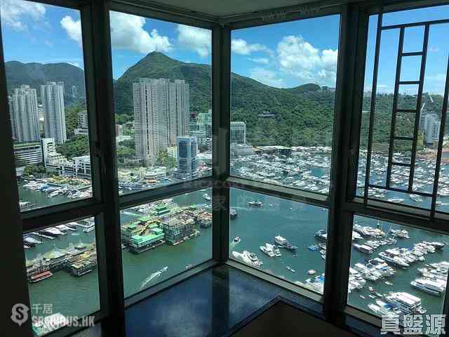 Lau Fau Shan - Deep Bay Grove Block 1 02