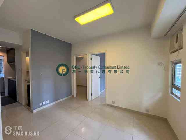 Sai Ying Pun - Cheong Wing Court 01