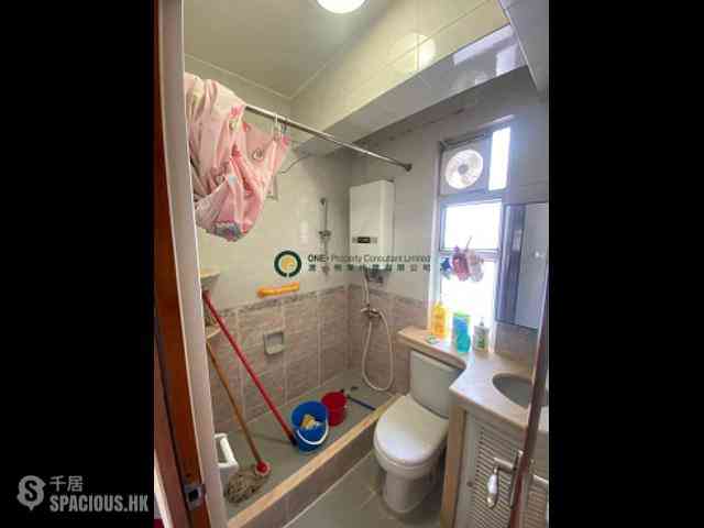 Sai Ying Pun - Yuk Ming Towers 04