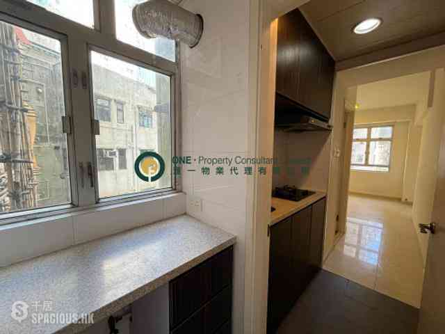 Sai Ying Pun - Cheong Wing Court 04